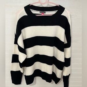 Vince Camuto Bold Stripe Sweater in Black and White